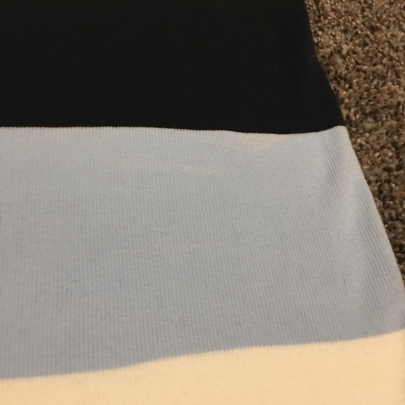 Used Nike Women’s Tank Top Size Medium - Picture 4 of 6